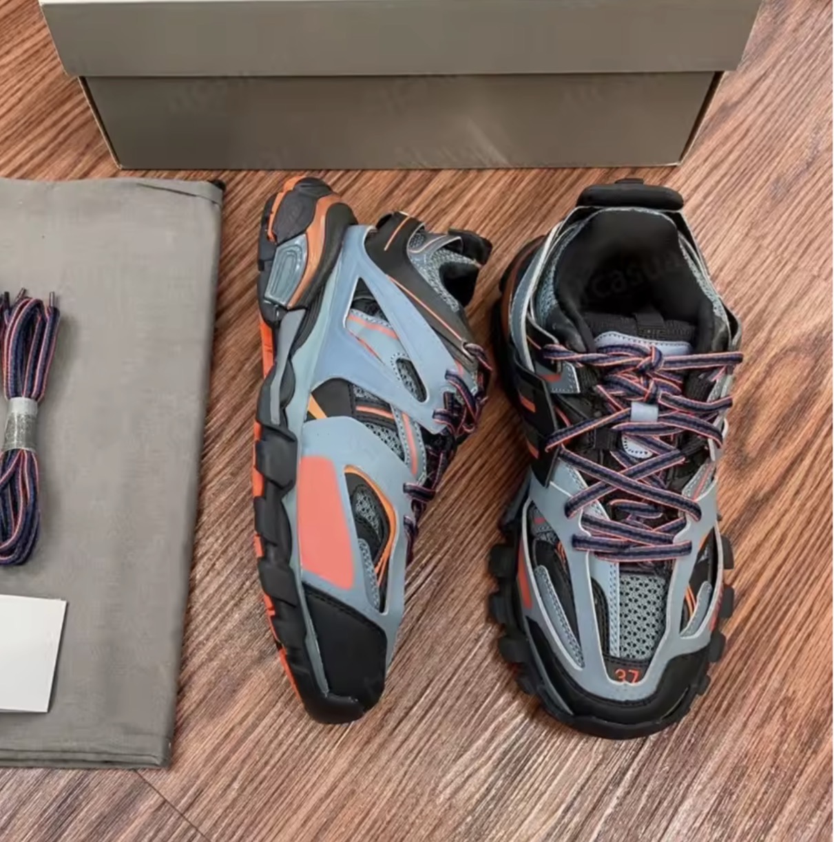 Designer casual sneakers Urban street shoes b6